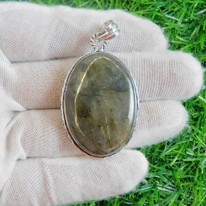 Natürlicher auffälliger Labradorit Anhänger, Silber Anhänger, Edelstein handgemachter Anhänger, ovaler Labradorit Anhänger, Labradorit Schmuck, Geschenk für Sie
