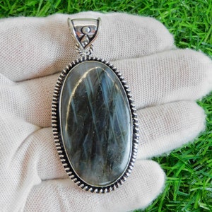 Labradorite Pendant, Silver Pendant, Gemstone Handmade Pendant, Latest Design Pendant, Labradorite Jewelry Gift For Her, Energy Pendant