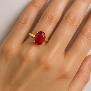 Oval Shape Natural Ruby 18K Solid Gold Women Gift Ring / Anniversary Wedding Gift Ring / July Birthstone Ring/ Solitare ring