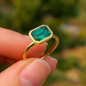 Emerald Cut Solitaire Ring, Gold Signet Ring, May Birthstone Ring | Minimalist Emerald Ring| Bezel set ring  Green Gemstone Jewelry