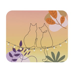 Grillige kat muismat, kattenliefhebber cadeau, leuk bureauaccessoire, huisdierthema kantoorbenodigdheden, thuiskantoor decor, kattenprint mousepad