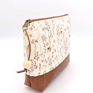 Kosmetiktasche handgefertigt Kunstleder Trockenblumen Wildblumen Beauty Make-up Tasche Schminktasche  braun