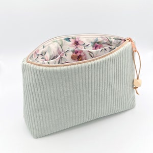 XL Kulturtasche mit Innenfach Cord Breitcord mint Blumen edel