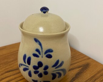 Vintage ceramic / pottery sugar bowel