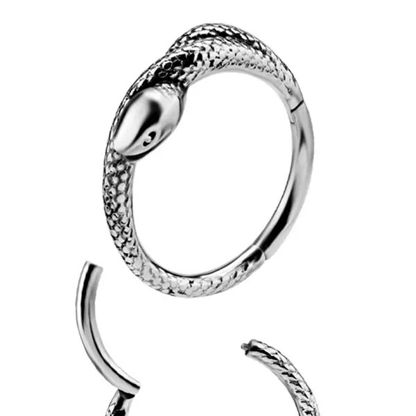 Piercing anneau Clicker Snake. 1.2 x 10mm. S'adapte pour l'hélix ou le lobe !