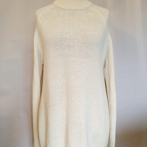 Alpaca Milk cream white or black classic Reglan pattern Womens sweater Turtle neck Long sleeve Elegant pullover