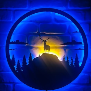 Luce LED per cervi della natura selvaggia serena, luce notturna per la foresta incantata, decorazione da parete per la natura blu e tranquilla