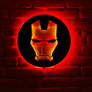 Applique murale LED Iron Man personnalisée, décoration de masque lumineux rouge inspiré des super-héros pour les fans