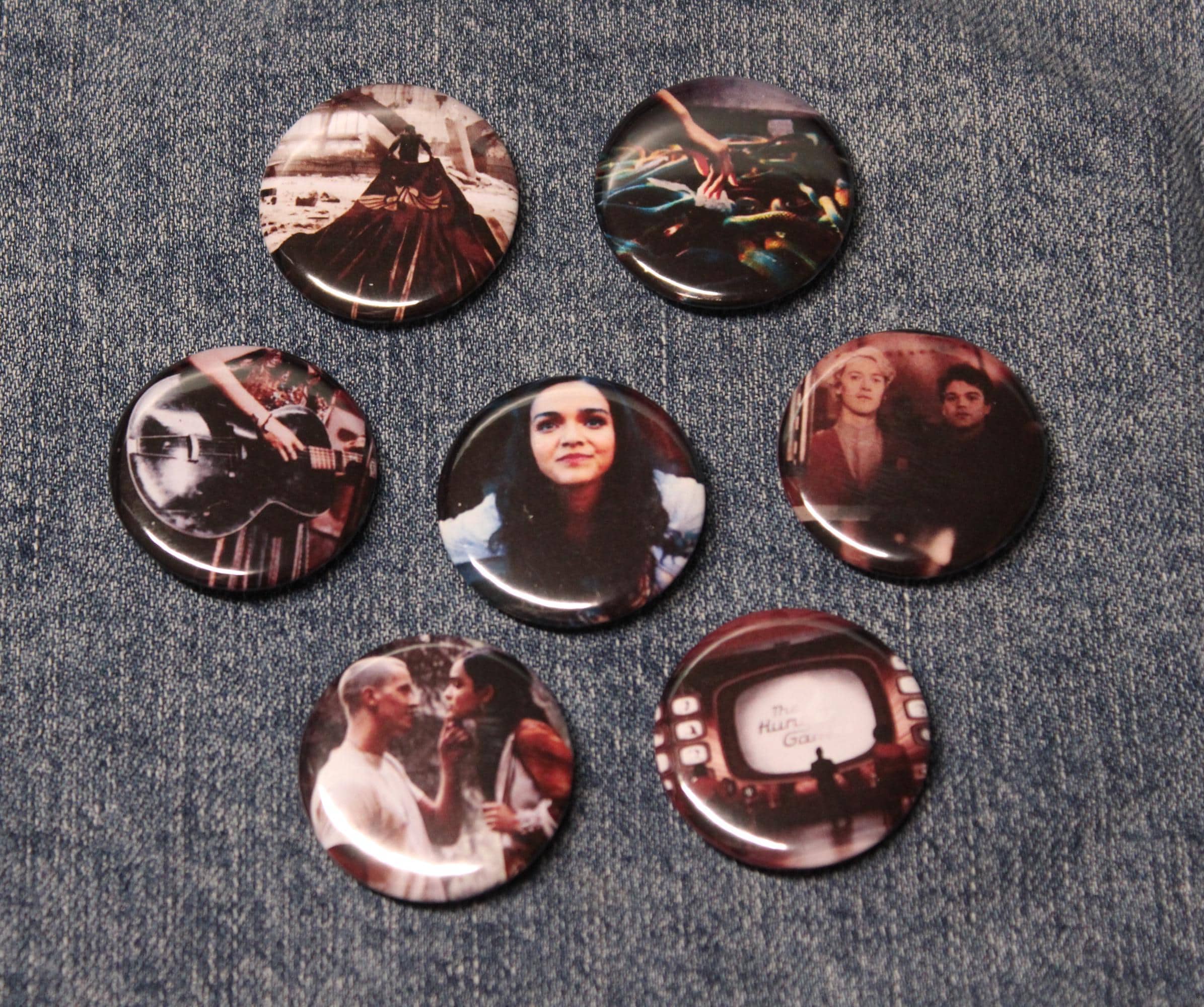 The Ballad of Songbirds and Snakes Pins, Book Gifts, The Hunger Games Books, Backpack Pins, Hunger Games Pins, Snow and Lucy Pin