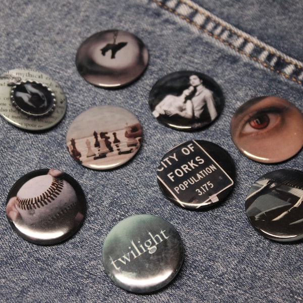 Twilight Button Pins, Twilight Themed Birthday Party, Twilight Party Favors, Twilight Gifts, Backpack Pins, Twilight Merch, Breaking Dawn