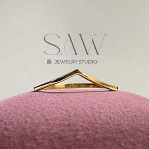 14k Gold Wishbone Ring, Solid Gold Chevron Stacking Ring, Curved Wedding Band, Womens V Shaped Ring, Stackable Thin Gold Band, Contour Ring