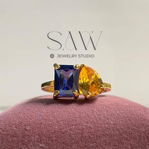 Custom Toi et Moi Gemstone Ring Emerald And Pear Cut Ring Baguette Birthstone Ring Anniversary Gift Mothers Ring Best Friend Gift for her