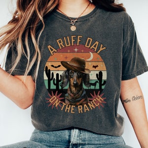 Dachshund Shirts,Doxie Mom Gifts,Funny Dachshund T Shirt,Cowdog Tshirt,Cute Doxie Tee,Cowboy Dog,Dachshund Tshirt,Doxie T-Shirt,Dog Mom Gift