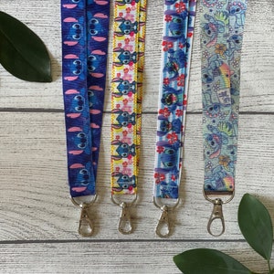 Funny Blue Alien Lanyard, 626 with Flowers Badge Holder, Lightweight, Comfortable, Stocking Stuffer, Gift Under 10