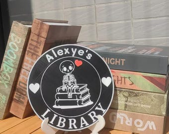 Personalisierte Skelett Bibliothek Schild: 3D Gedrucktes Buch Nook Dekor