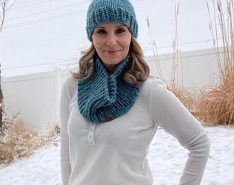 Knitted beanie infinity scarf set teal
