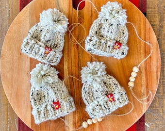 Miniature Knitted Beanie Christmas Garland: Farmhouse Fireplace Decor