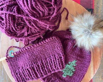 Hand Knitted Evergreen Tree Beanie with Removable Pom-Pom – Adult Acrylic Blend