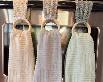 Hand Knitted Kitchen Towel Holder – Wooden Ring Farmhouse Decor