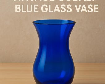ヴィンテージ ミッドセンチュリー コバルトブルー ガラス製品。高さ約