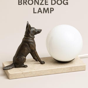 アールデコ調ブロンズ製犬用テーブルランプ（大理石ベース） – T.E.D.D. サイン入り – 1930年代フランス製照明