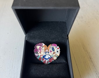 Disney Alice in the wonderland enamel pin