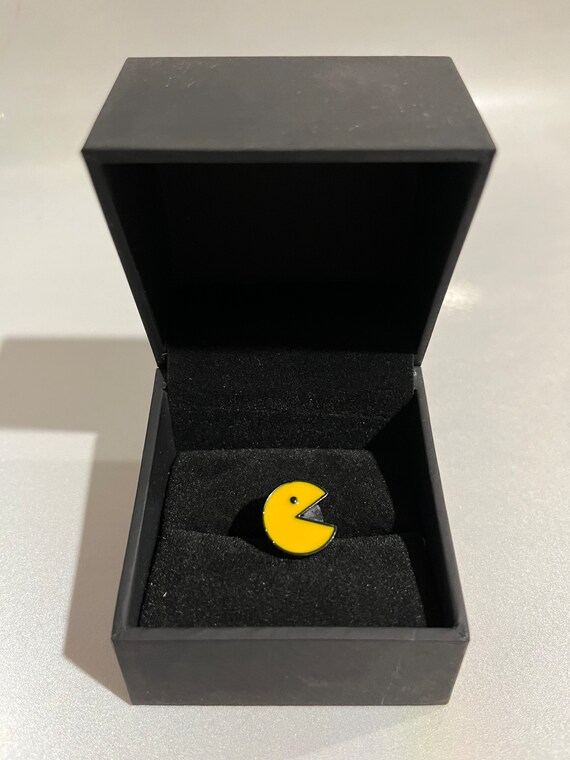 Retro Pac-Man Enamel Pin