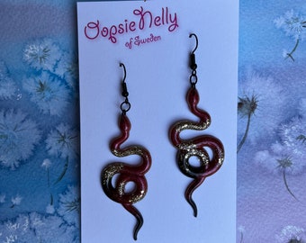 Snake resin earrings Bordeaux red Gold