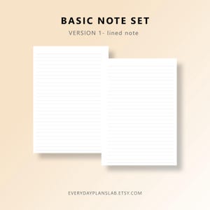 以下が含まれることがあります： BASIC NOTE SET VERSION 1と書かれた、細い横線が入った2枚の白い長方形の紙のメモセット。ページにはBASIC NOTE SET VERSION 1- lined noteおよびEVERYDAYPLANSLAB.ETSY.COMというテキストが印刷されています。