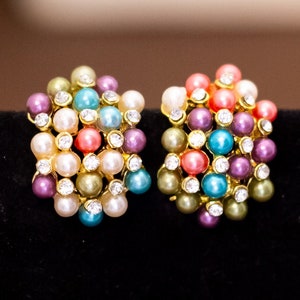 Vintage Colorful Spheres White Faux Pearls Beaded Stud Earrings - U27