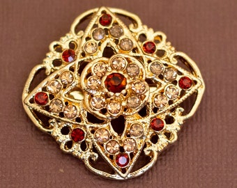 Vintage Art Nouveau Floral Star Gold Tone Intricate Brooch - U15