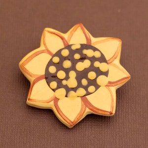 Vintage Art Nouveau Sun Flower Artistic Brooch - U9