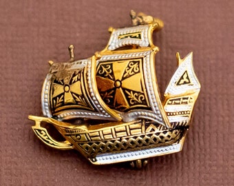 Vintage Intricate Grand Galleon Ship Brooch by Spain - U16