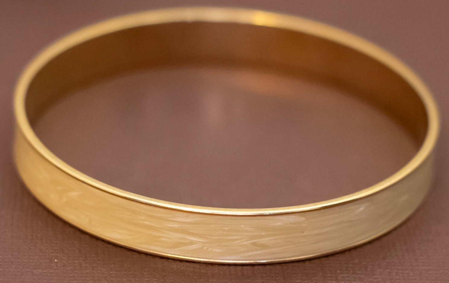 7 1/2 Inch, Vintage Minimalist Elegant Gold Tone Bangle