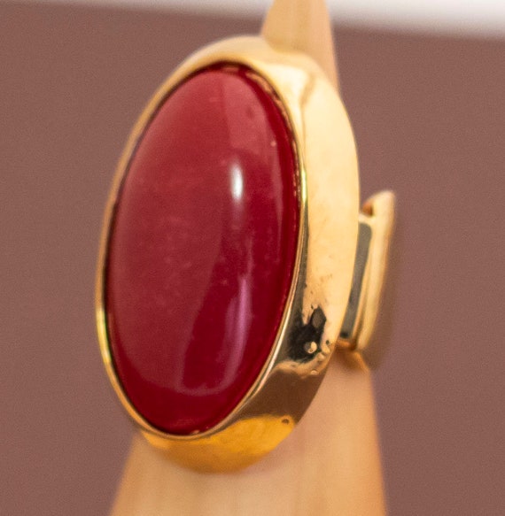 Vintage Oval Red Gem Gold Tone Adjustable Ring Si… - image 2