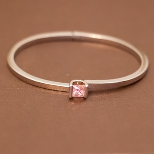 7 inch, Vintage Pink Rhinestone Silver Tone Minimalist Bangle Bracelet - U27
