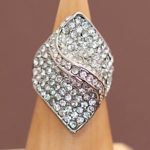 Vintage Diamond Elegant Rhinestones Adjustable Ring Size 8 - U6