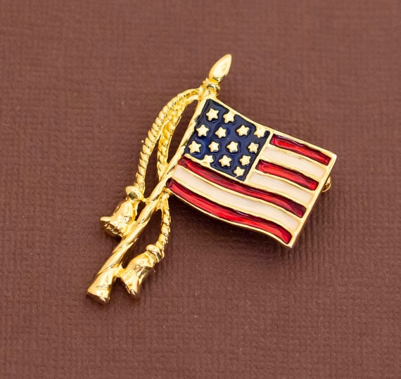 Vintage Patriot American Flag Gold Tone Brooch U18 Gem