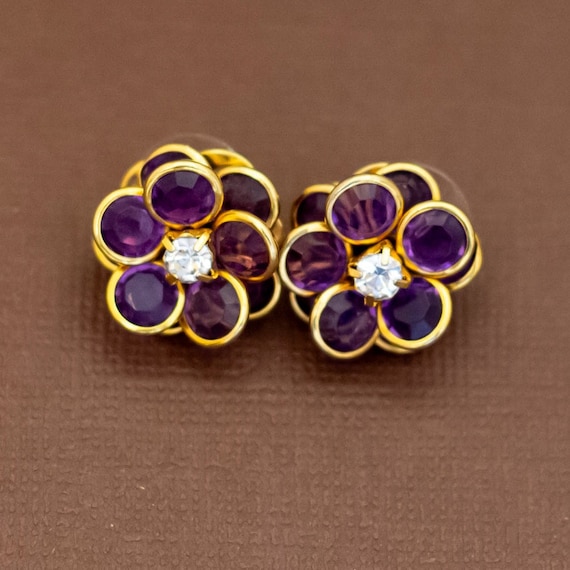 Vintage Multiple Purple Rhinestones Gold Tone Flor