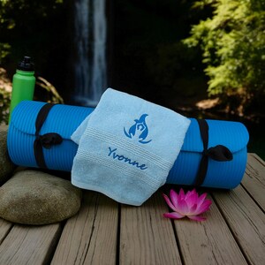 Personliga Hot Yoga-handdukar – Broderad fitnesshandduk som present bild 3