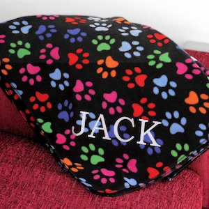 Paw Print Blanket Personalised Pet Blanket with Embroidered Name - Snuggle Fleece Blanket Gift for your Dog/Puppy/Cat or for a Pet Lover