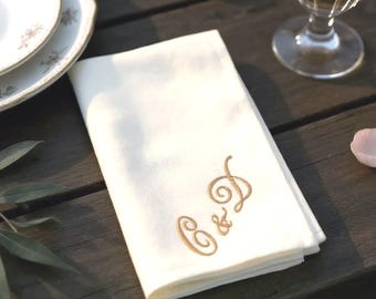 Personalisierte gestickte Servietten: Monogramm Initialen oder Namen für Feierlichkeiten