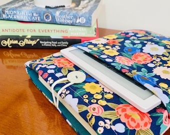Vintage Floral Book Sleeve | Padded Book Cover with Pocket