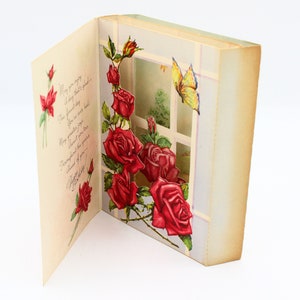 Tarjeta de felicitación de cumpleaños vintage de la década de 1930 - Obra de arte en 3D con tema Country Rose Garden: vida estilo granja / encanto antiguo / arte efímero