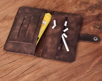 Leather tobacco pouch with press-stud