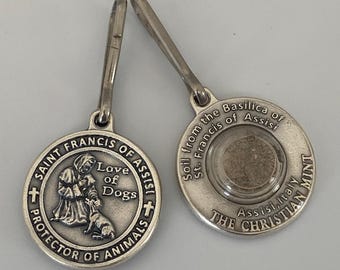 St Francis of Assisi Pet Medal: Assisi Soil Capsule, Silver Alloy