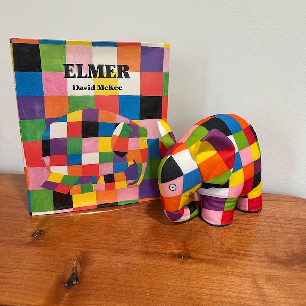 Livre à couverture rigide Elmer avec poupée éléphant