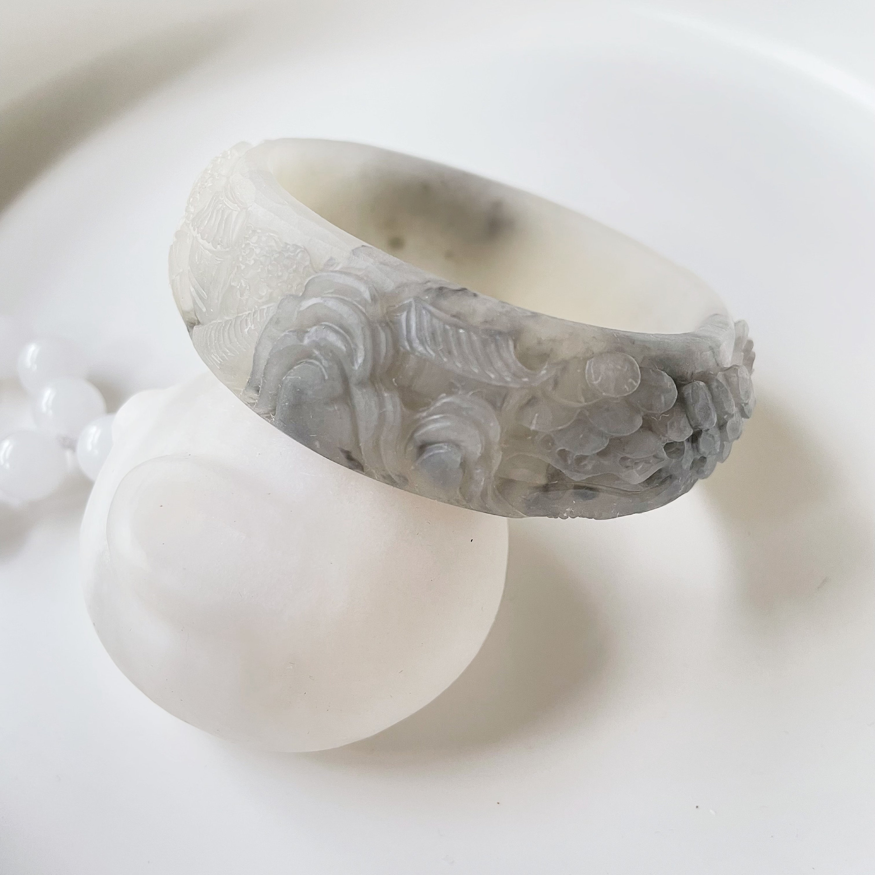 57.6mm Hand-sculpted Natural Quartzite Jade Bangle (shetaicui/佘太翠), Ink ...