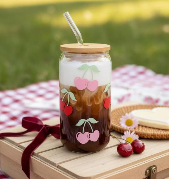 Trinkglas mit Kirschen | Kaffebecher Cherry | mit Bambusdeckel + Strohhalm  | Bierdosenglas | Ostern Ostergeschenk Geburtstag - Etsy.de