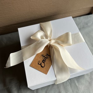 Personalisierte Geschenkbox - Willst du meine Brautjungfer sein - Brautjungfer Vorschlag - Magnetische Box - Brautjungfer Vorschlag - Große Schleife - Brautjungfer Geschenke